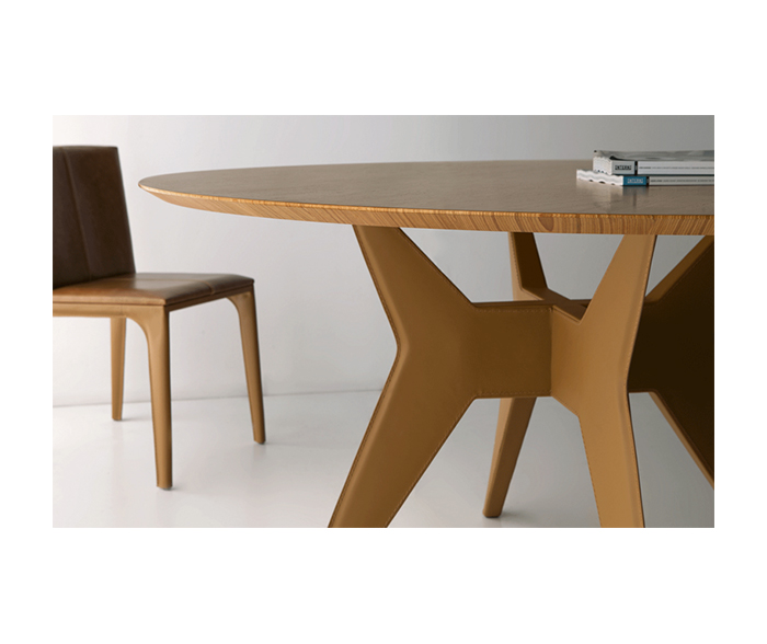 TRIFOLD DESIGN CONTEXT DINING TABLE